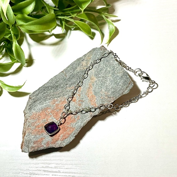 Artisan Crafted Bracelet with Cushion Cut Amethyst Gemstone Pendant - Picture 2 of 4